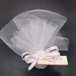 Bomboniera Confetti con Tulle color bianco.
